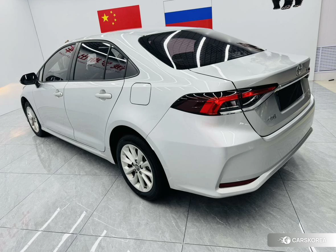 Toyota Corolla id 4498842 из Китая 8