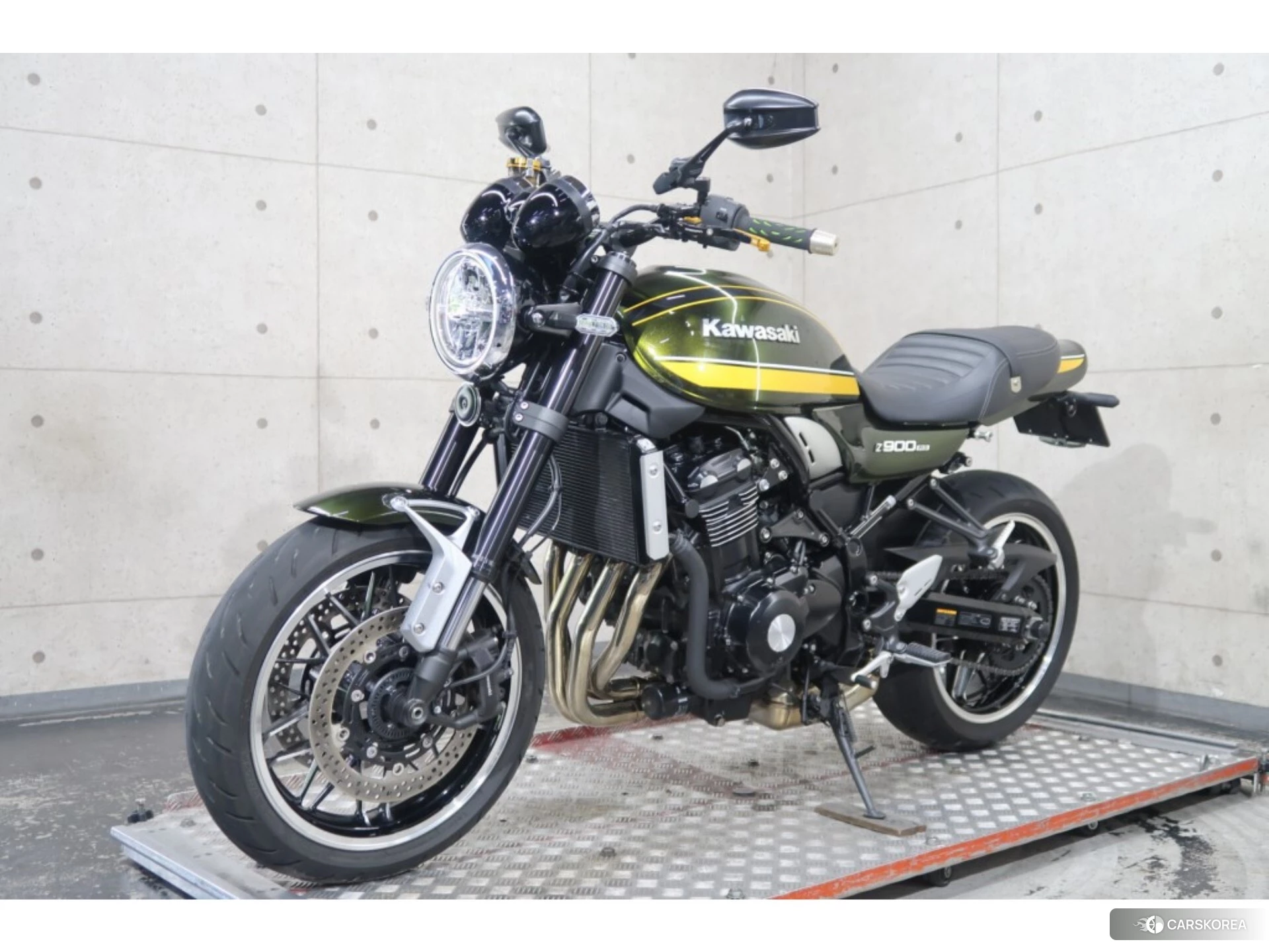Kawasaki Z900RS id 4374118 из Японии 6