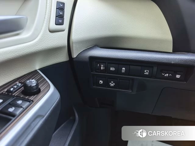 Toyota Grevia id 3857825 из Китая 18