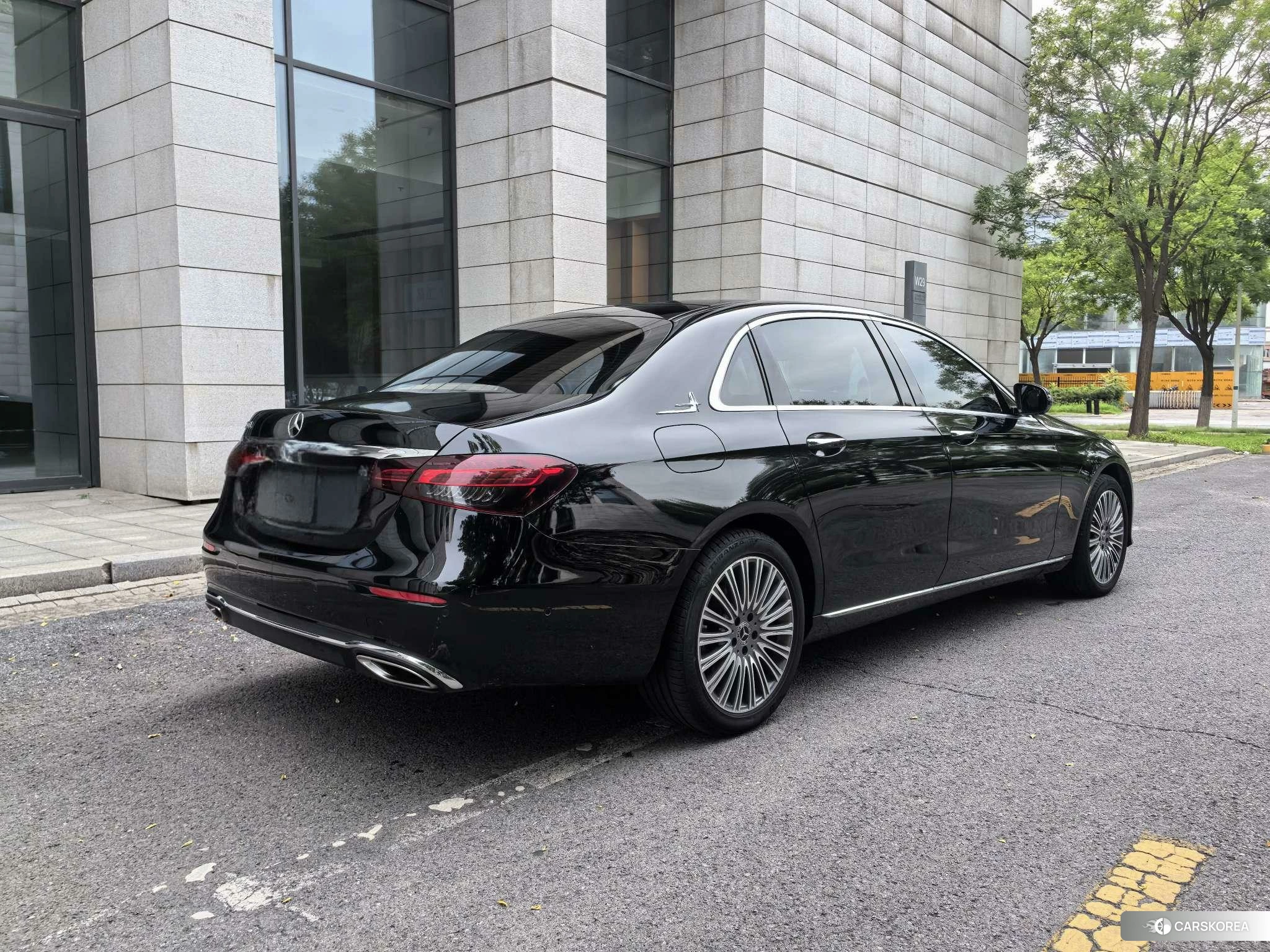 Mercedes-Benz E-class 2022 Черный из Китая, фото 6