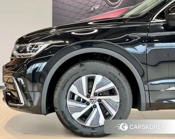 Volkswagen Tiguan L PHEV id 4260993 из Китая 10