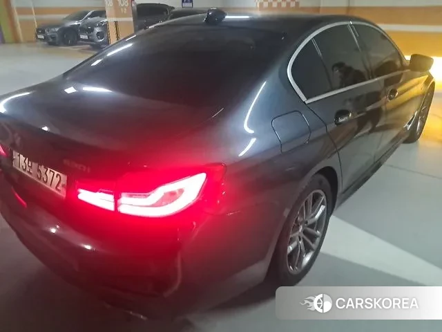 BMW 5 Series (G30) id 3667119 из Кореи 16