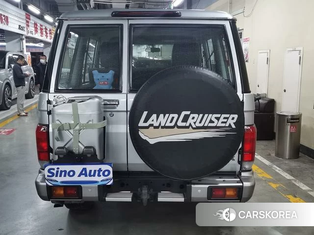 Toyota Land Cruiser 70 Series id 4359315 из Китая 11
