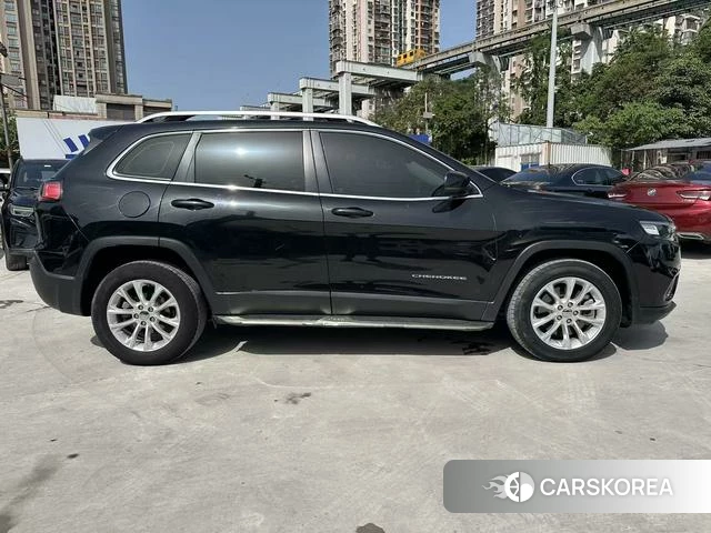 Jeep Free light id 4213472 из Китая 17