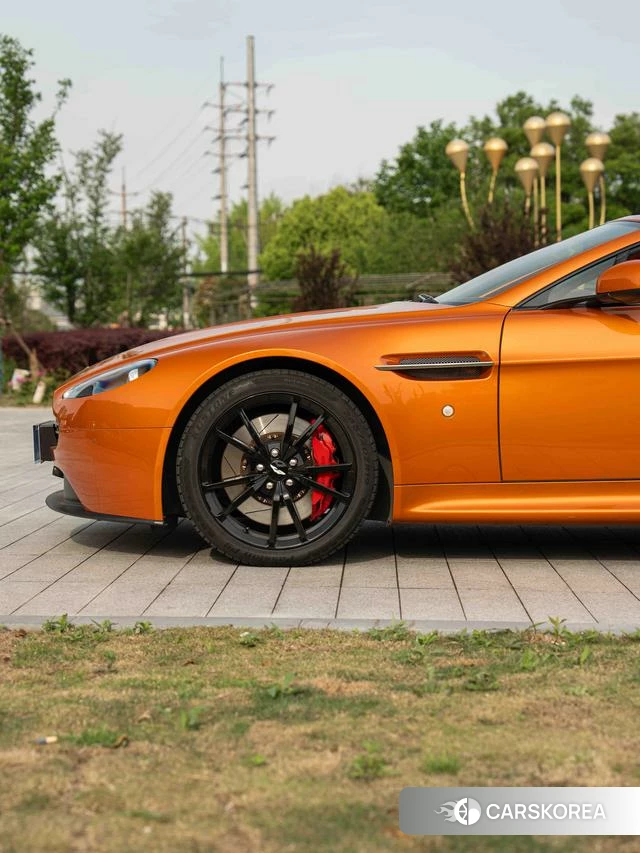 Aston Martin Vantage id 4211053 из Китая 17