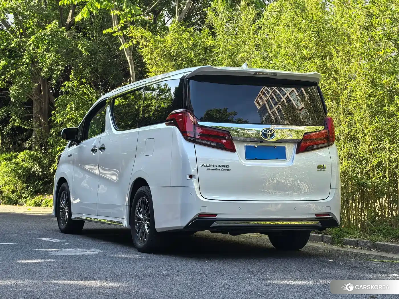 Toyota Elfa id 4578374 из Китая 18