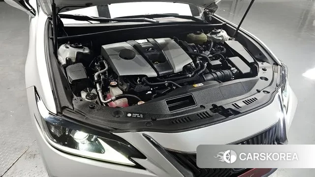 Lexus ES300h 7th generation id 3587669 из Кореи 16