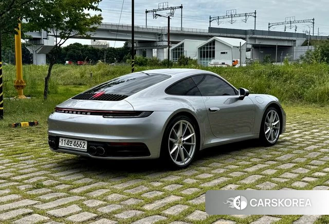 Porsche 911(992) id 4383102 из Кореи 14