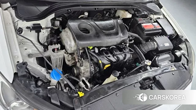 Hyundai Avante AD id 2981955 из Кореи 16