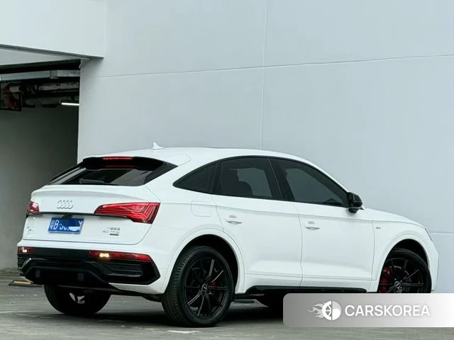 Audi Q5L Sportback 2022 Белый из Китая, фото 6