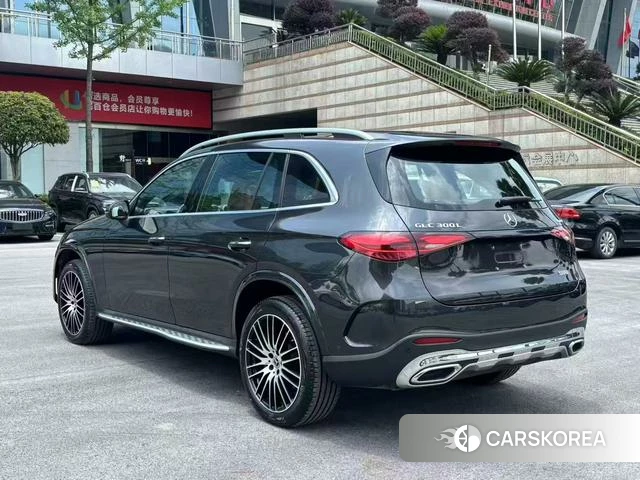 Mercedes-Benz GLC 2023 Зеленый из Китая, фото 6