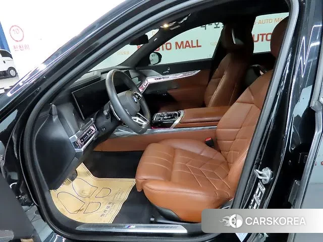 BMW 7 Series (G70) id 3549927 из Кореи 16