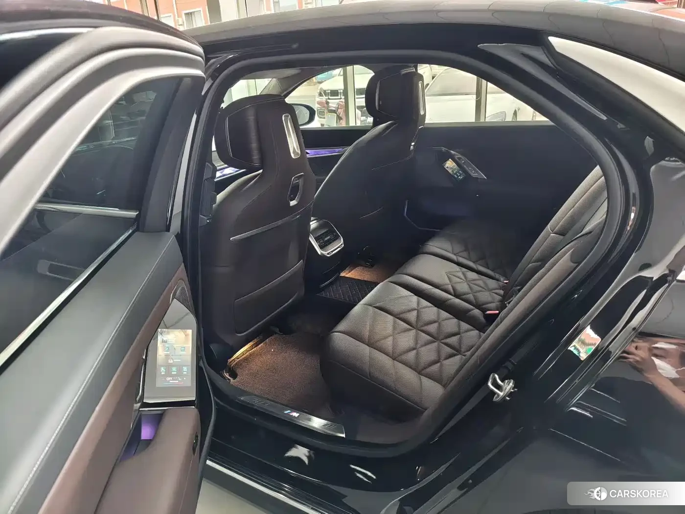 BMW 7 series 2023 Черный из Китая, фото 6