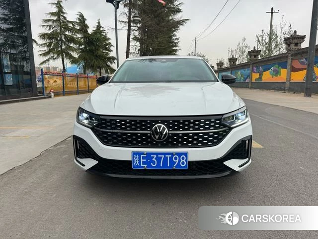 Volkswagen Lavida 2023 Белый из Китая, фото 6