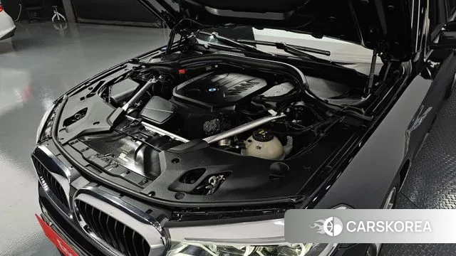 BMW 5 Series (G30) id 3499663 из Кореи 16