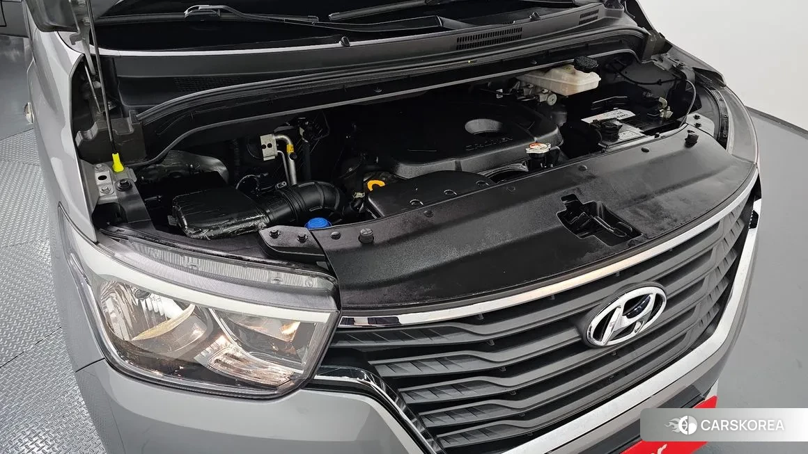 Hyundai The New Grand Starex id 2124715 из Кореи 16