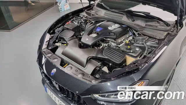 Maserati Ghibli id 2808678 из Кореи 16