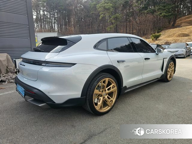 Porsche Taycan id 3857329 из Кореи 13