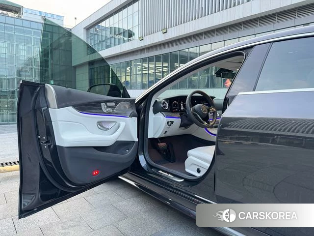 Mercedes-Benz CLS 2022 Серебристо-серый из Китая, фото 6