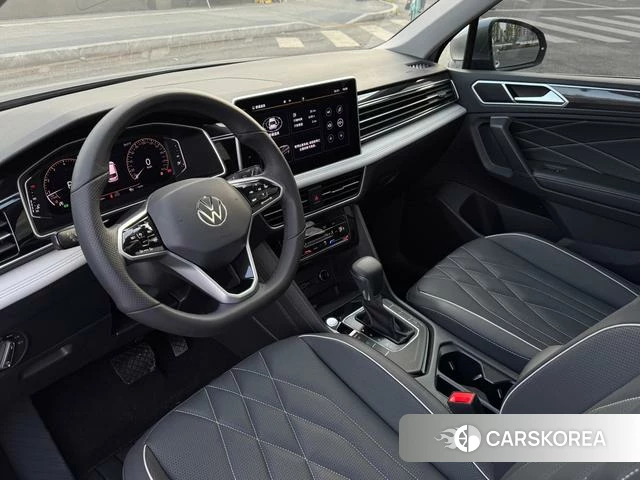 Volkswagen Tiguan L 2021 Серебристо-серый из Китая, фото 6