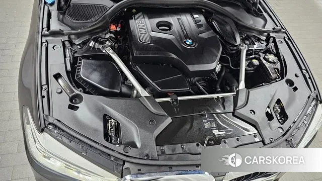 BMW 5 Series (G30) id 3672939 из Кореи 16