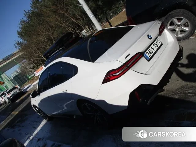 BMW 5 Series (G60) id 3619425 из Кореи 16