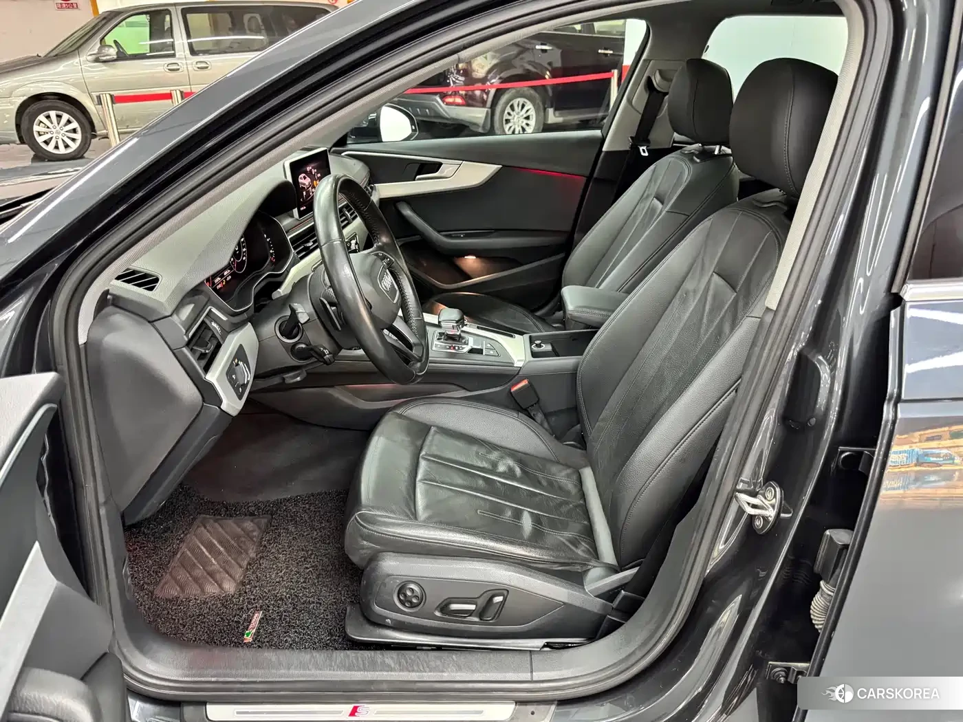 Audi A4L id 4600770 из Китая 17