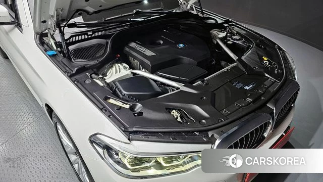 BMW 5 Series (G30) id 4245772 из Кореи 30