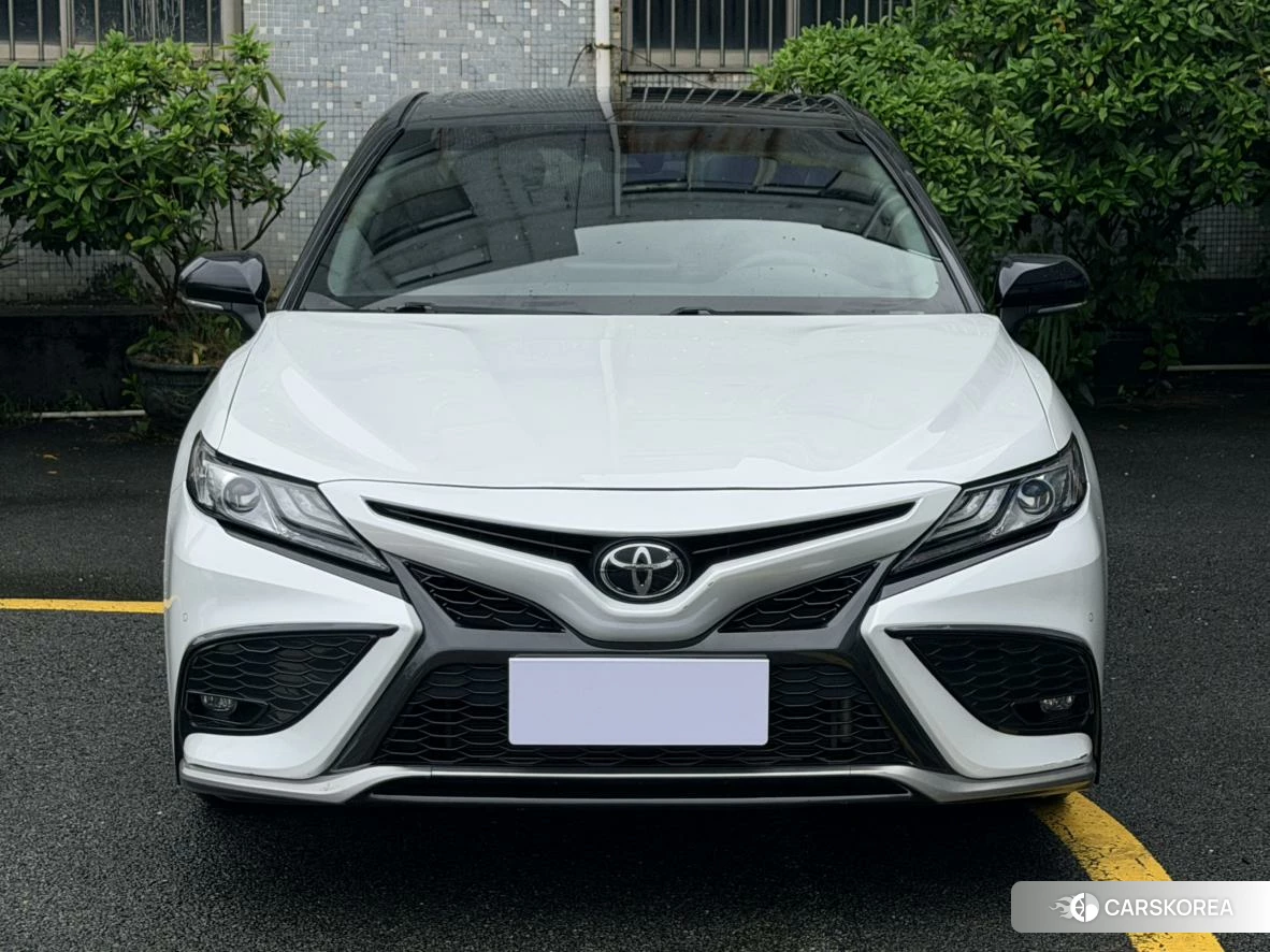 Toyota Camry 2022 Белый из Китая, фото 6