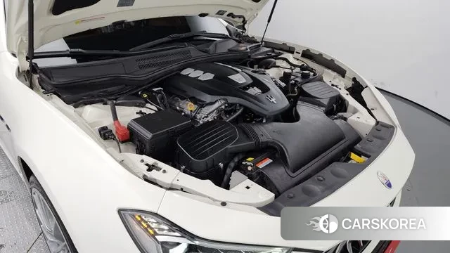 Maserati Ghibli id 2965763 из Кореи 16