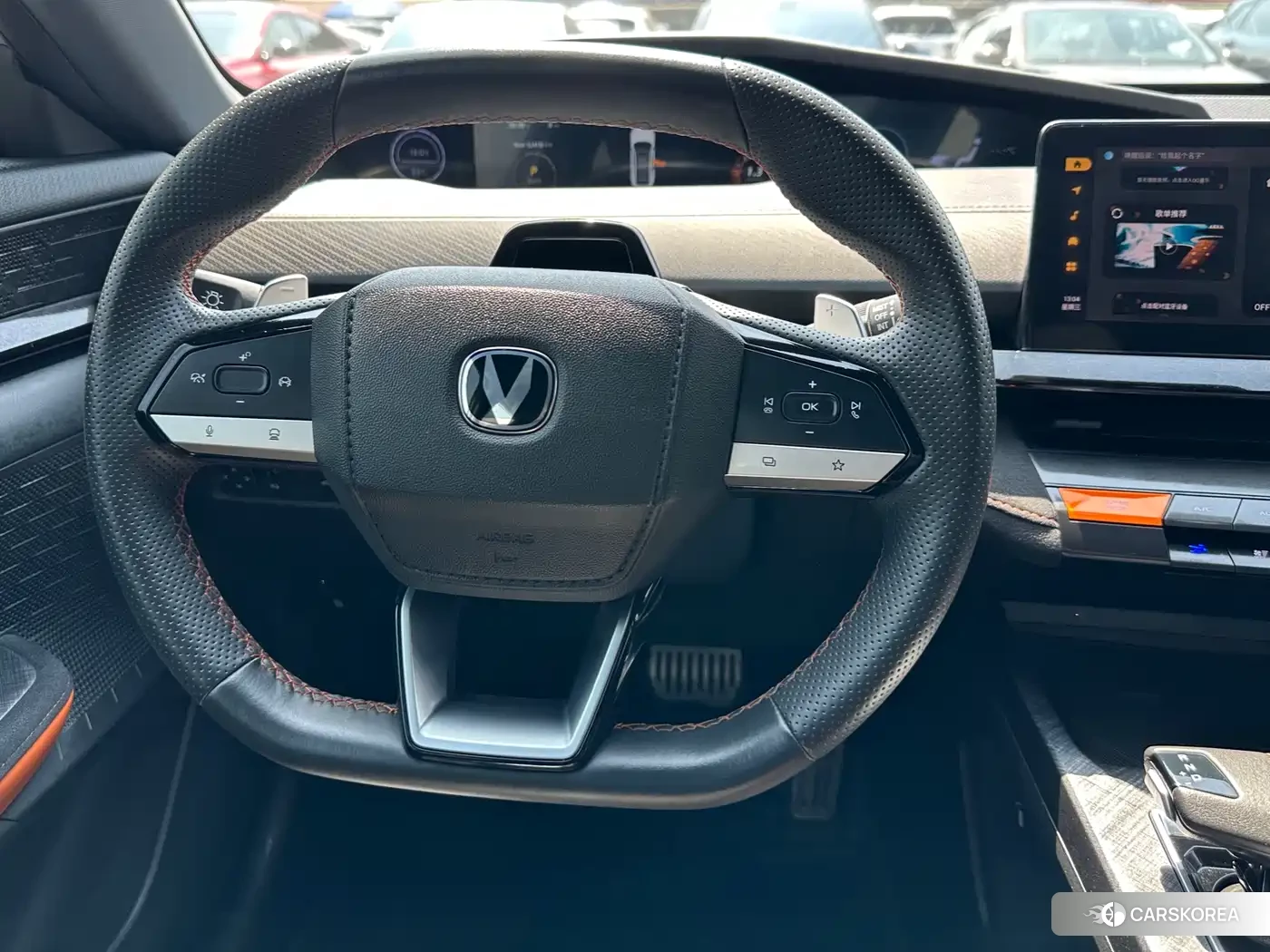 Chang'an UNI-V id 4600599 из Китая 12