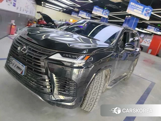 Lexus LX 2025 Черный из Китая, фото 6