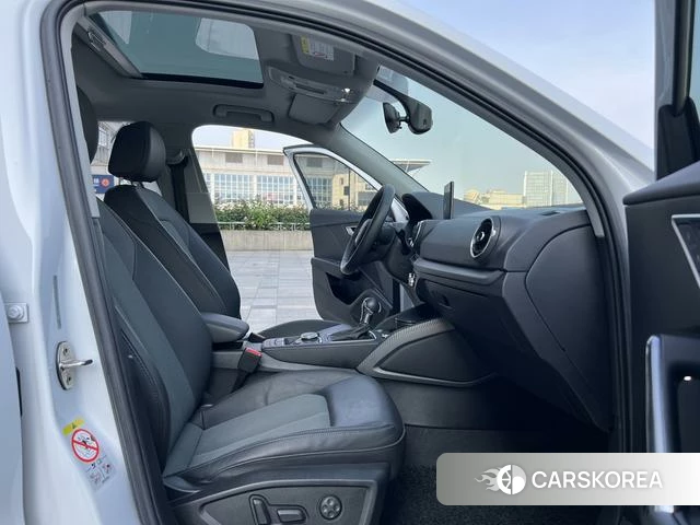 Audi Q2L id 4272697 из Китая 14