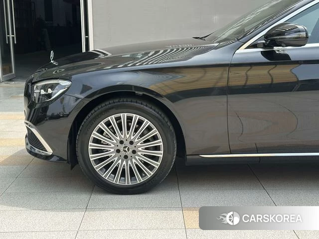 Mercedes-Benz E-class id 4274221 из Китая 24