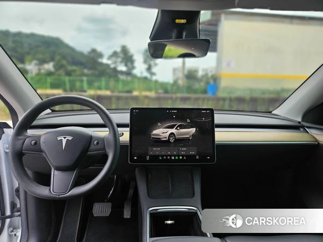 Tesla Model Y 2023 Белый из Кореи, фото 6