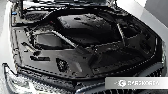 BMW 5 Series (G30) id 3467767 из Кореи 16