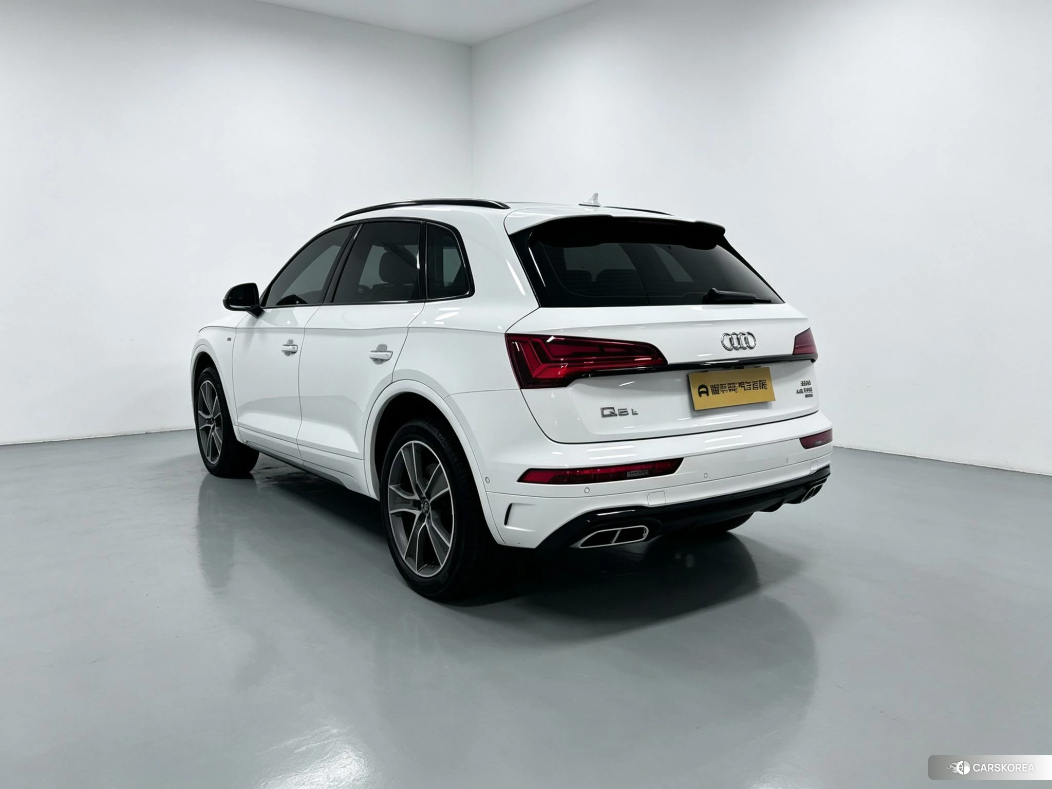 Audi Q5L id 4479311 из Китая 16