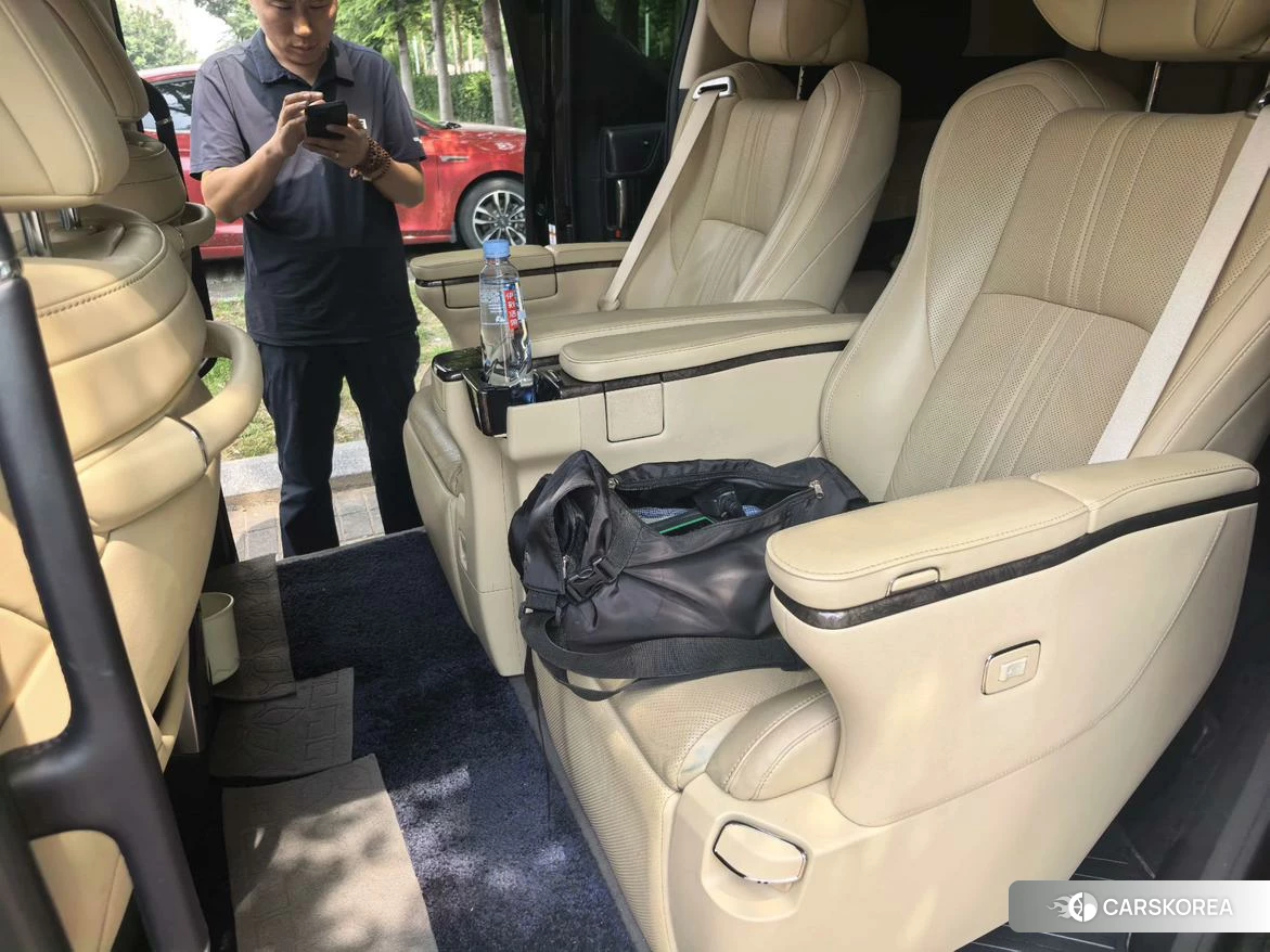 Toyota Vellfire id 4467530 из Китая 7
