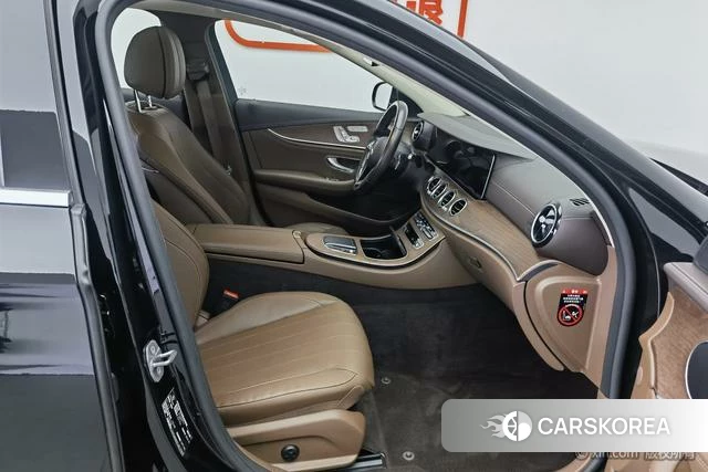 Mercedes-Benz E-class id 4334705 из Китая 20