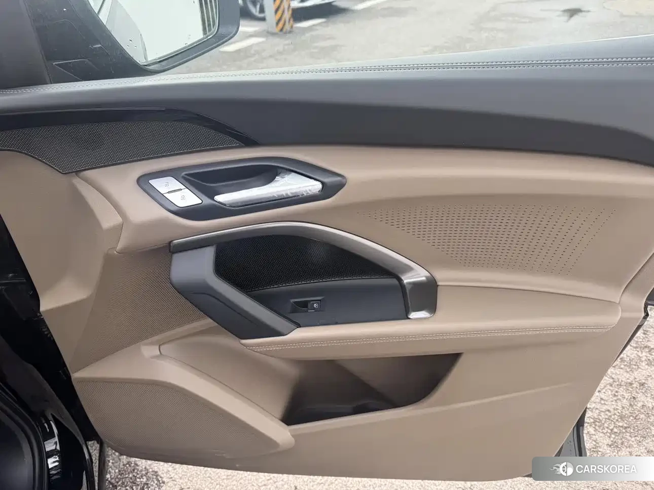Audi Q5L id 4599570 из Китая 21
