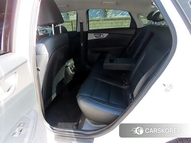 Kia Come New K3 id 3413388 из Кореи 16