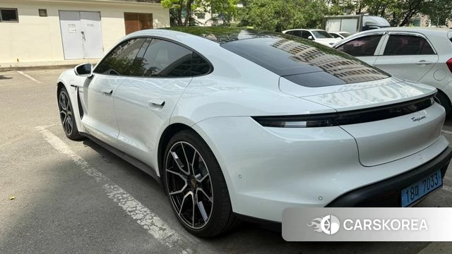 Porsche Taycan id 4302080 из Кореи 16