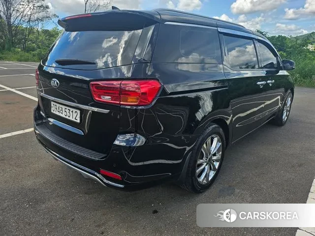 Kia The New Carnival id 3385974 из Кореи 16