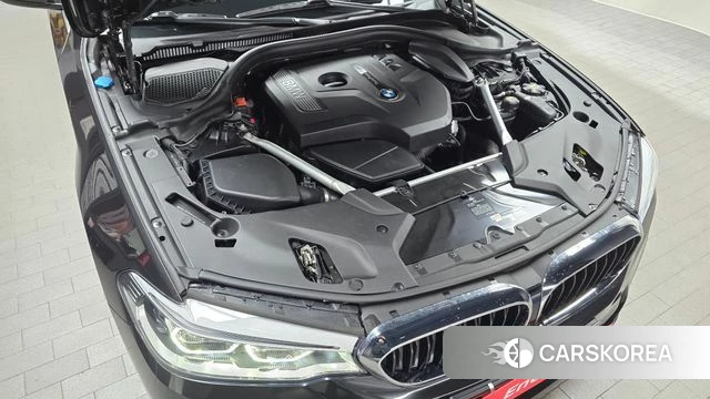 BMW 5 Series (G30) id 3966550 из Кореи 16