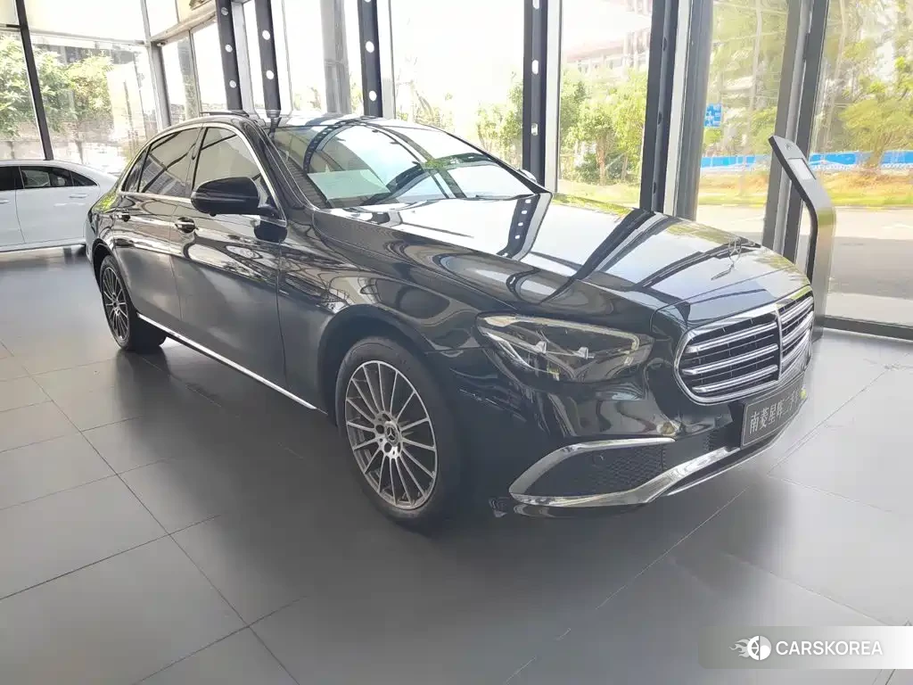 Mercedes-Benz E-Class id 4669374 из Китая 16