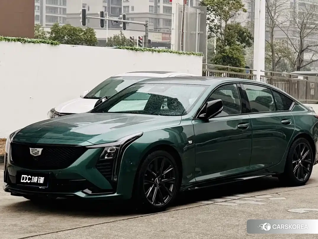 Cadillac CT5 2025 Зеленый из Китая, фото 6
