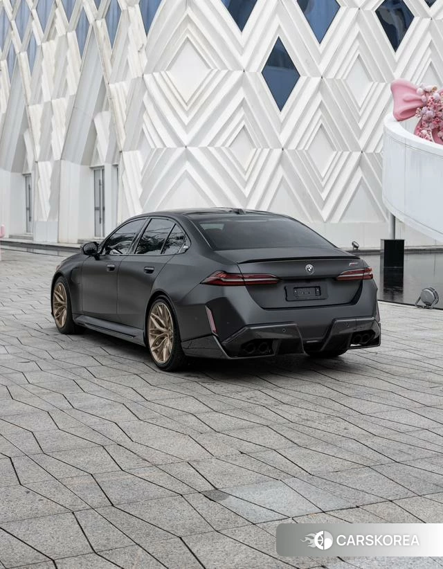 BMW M5 PHEV id 3908795 из Китая 17