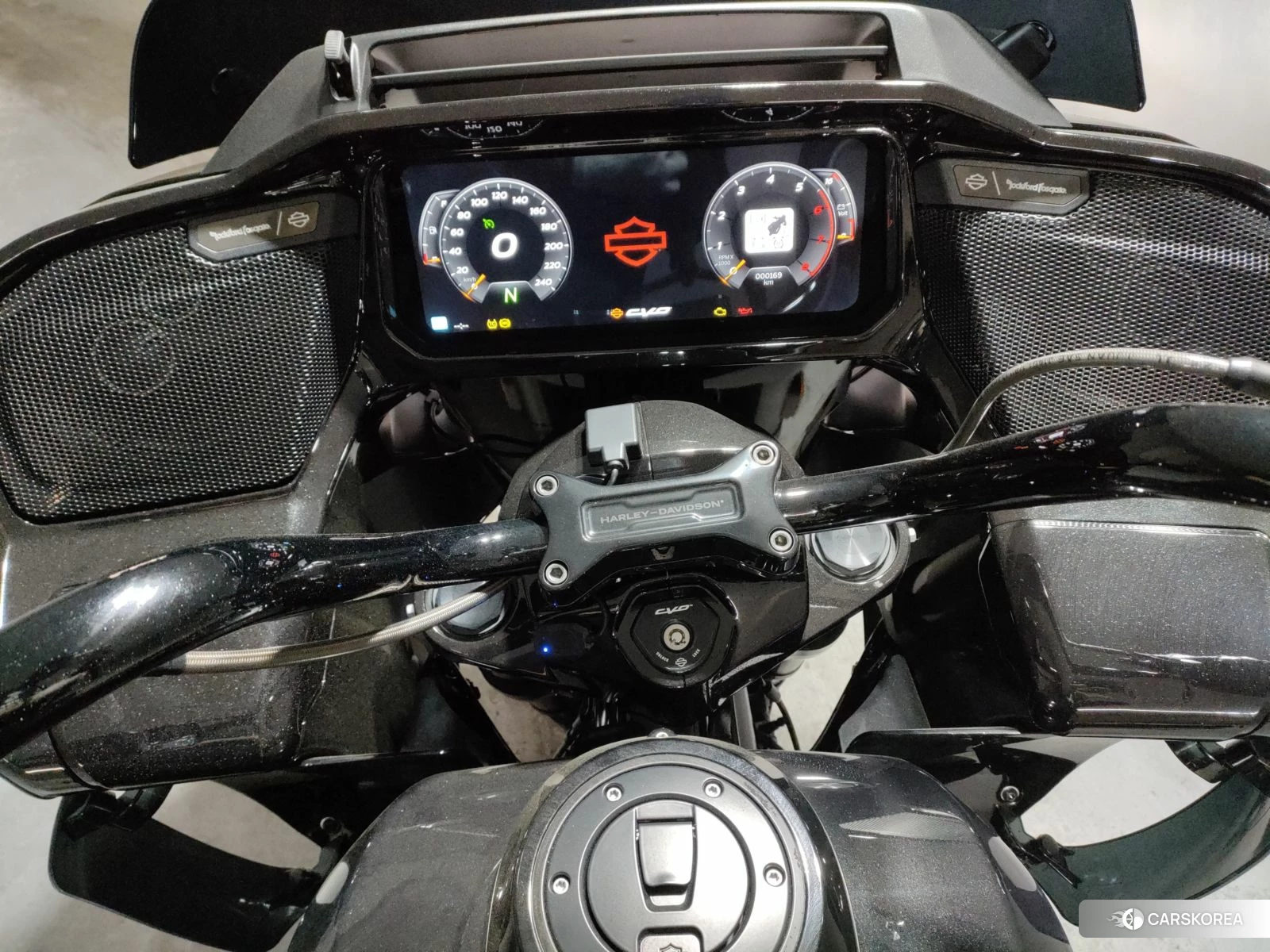 Harley-Davidson Road Glide FLTRXSE 1980 CVO 2025 из Японии