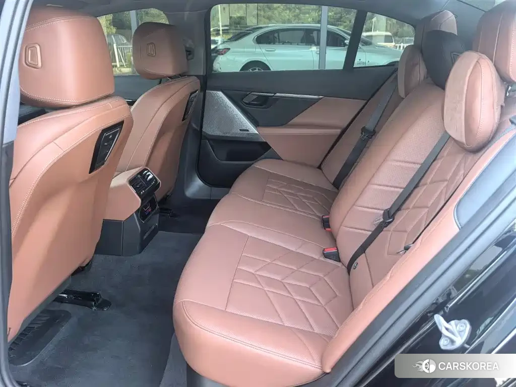 BMW 5 series id 4681076 из Китая 21