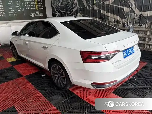Skoda Superb id 4669236 из Китая 11